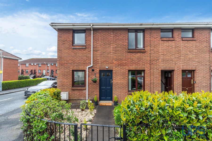 Apt, 76A Glen Road