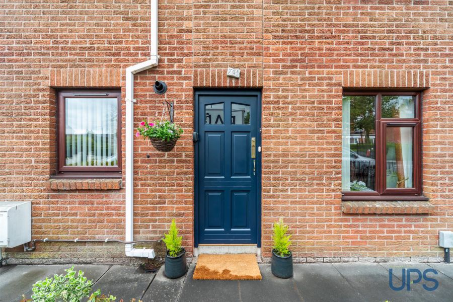 Apt, 76A Glen Road