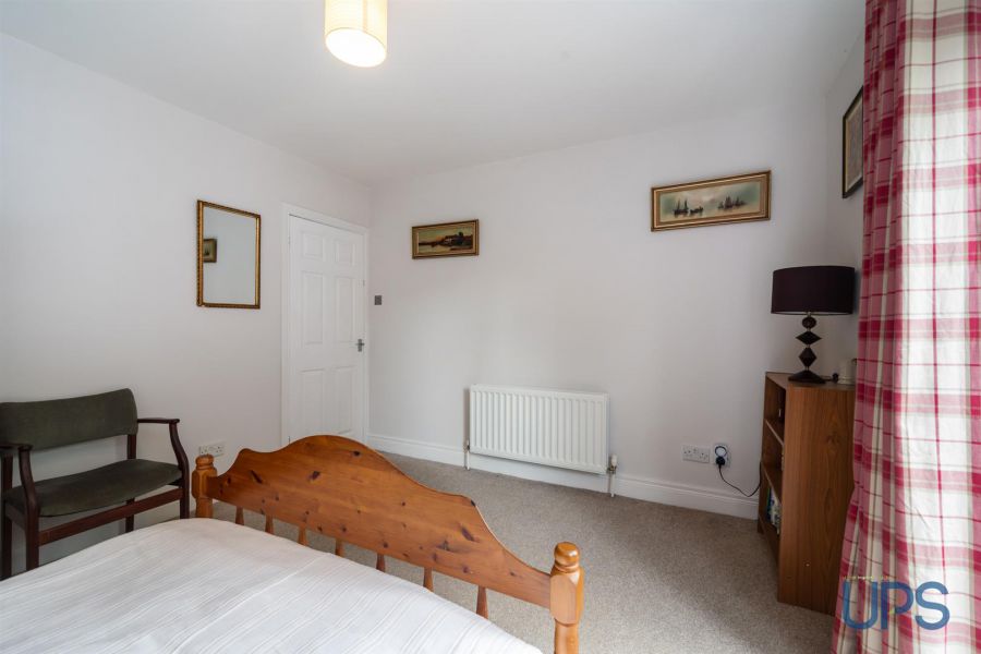 Apt, 76A Glen Road