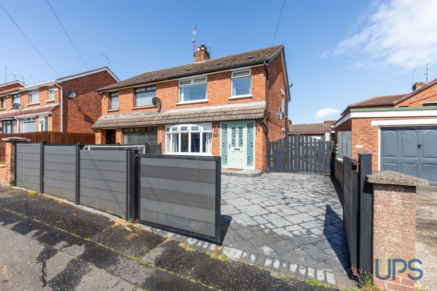 91 Stewartstown Park