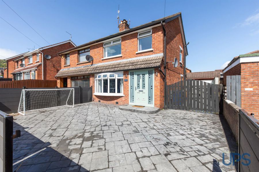 91 Stewartstown Park