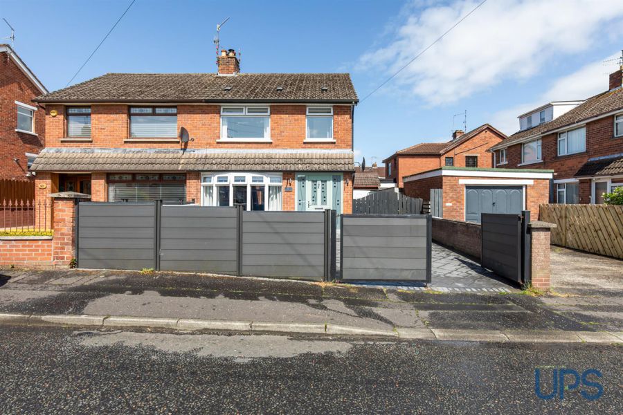 91 Stewartstown Park