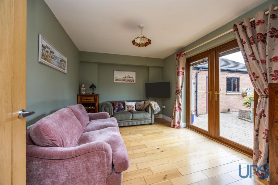 18B Glen Road
