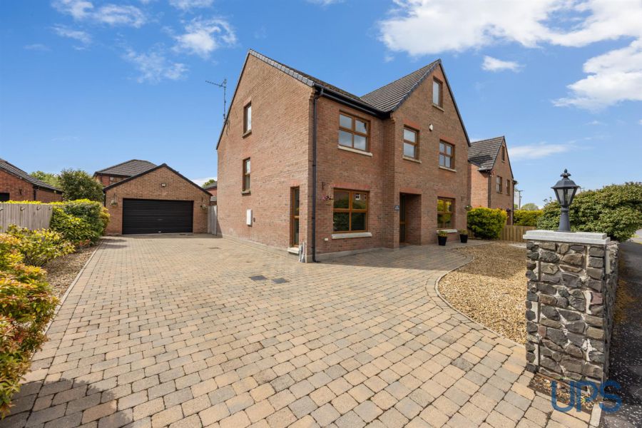 18B Glen Road