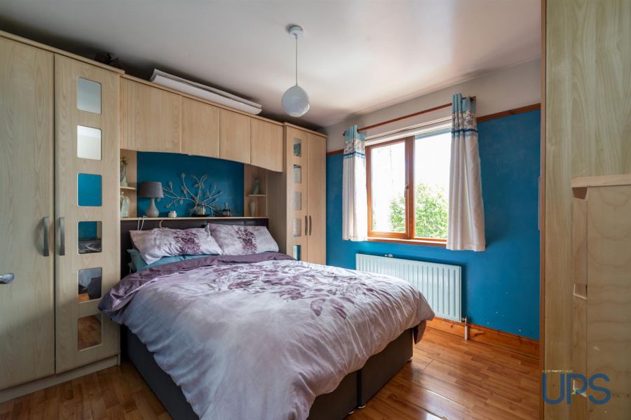 4 Meadowhill Grange