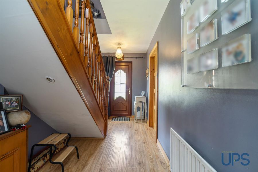 4 Meadowhill Grange