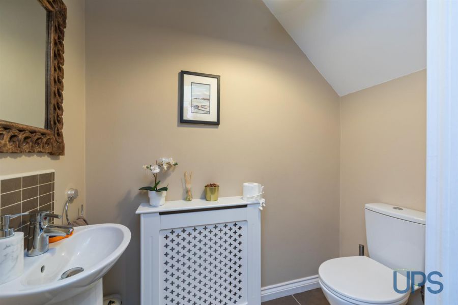 21 Lagmore View Way