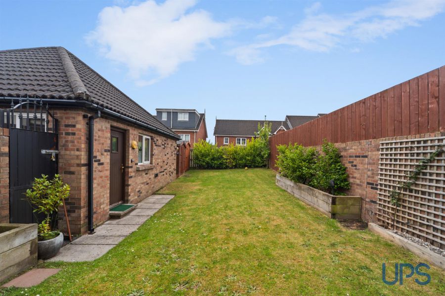 21 Lagmore View Way