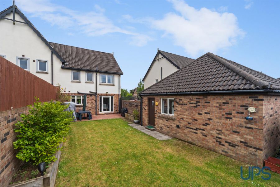 21 Lagmore View Way
