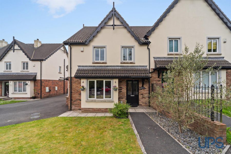 21 Lagmore View Way