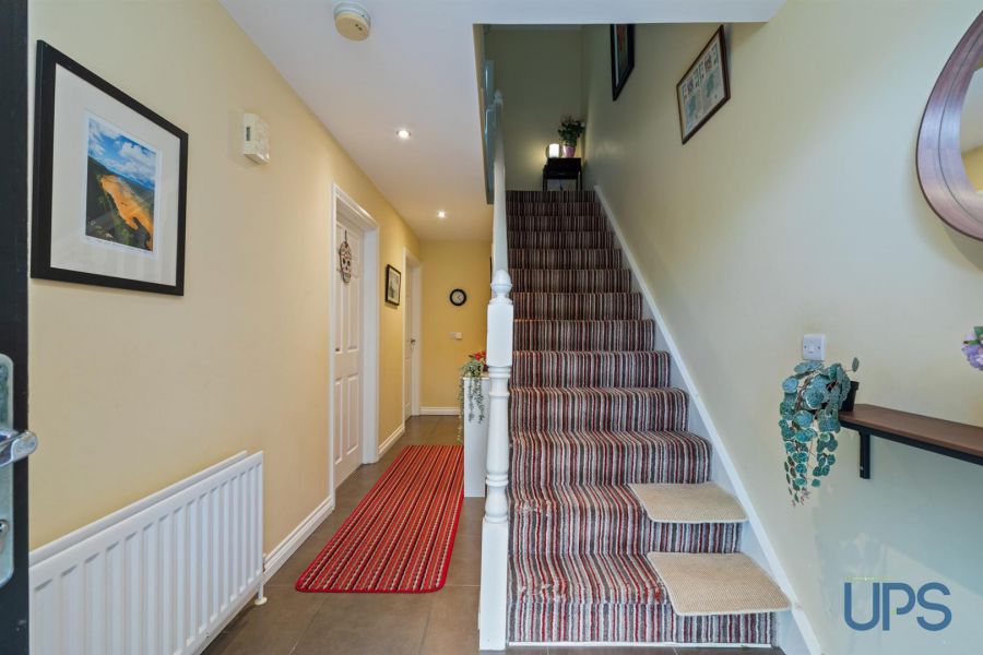 21 Lagmore View Way