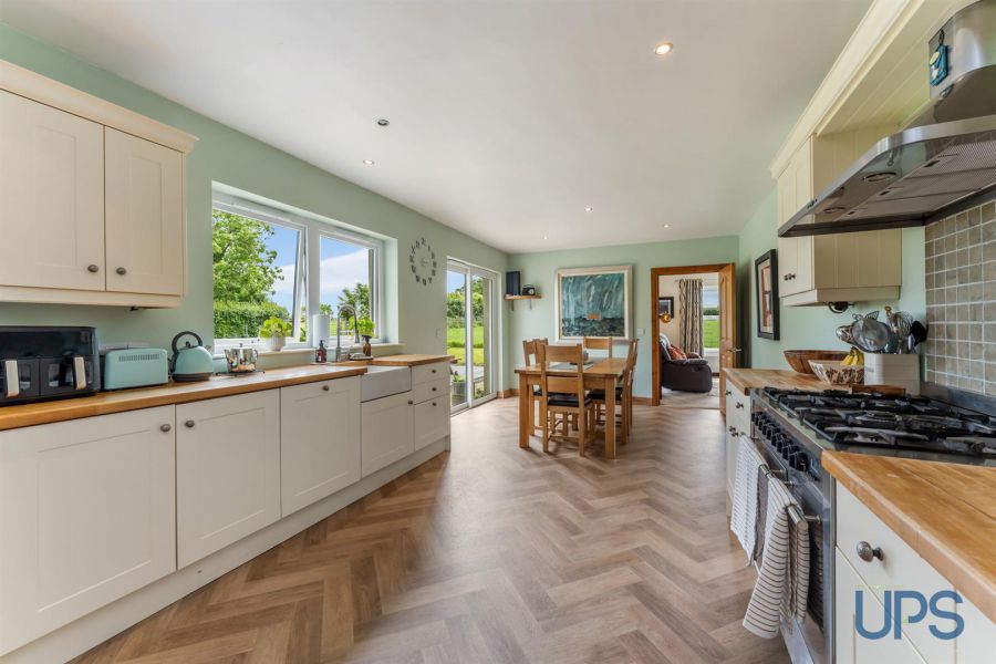 2C Hillhead Road