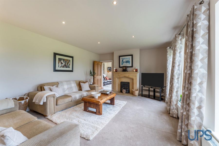 2C Hillhead Road