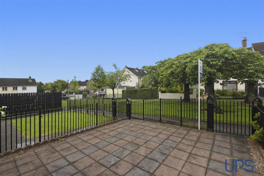 14 Creeslough Gardens
