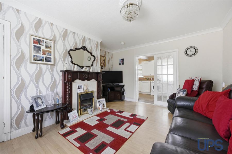 14 Creeslough Gardens