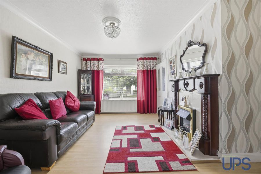 14 Creeslough Gardens