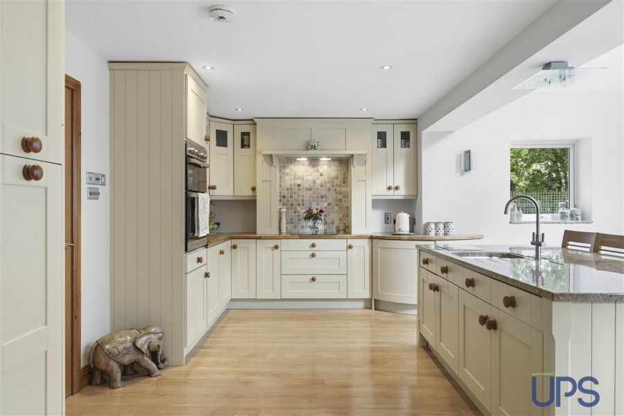 31 Quarterland Road