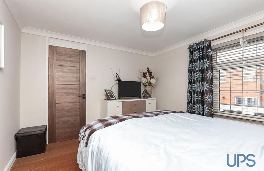 5 Kilmore Close