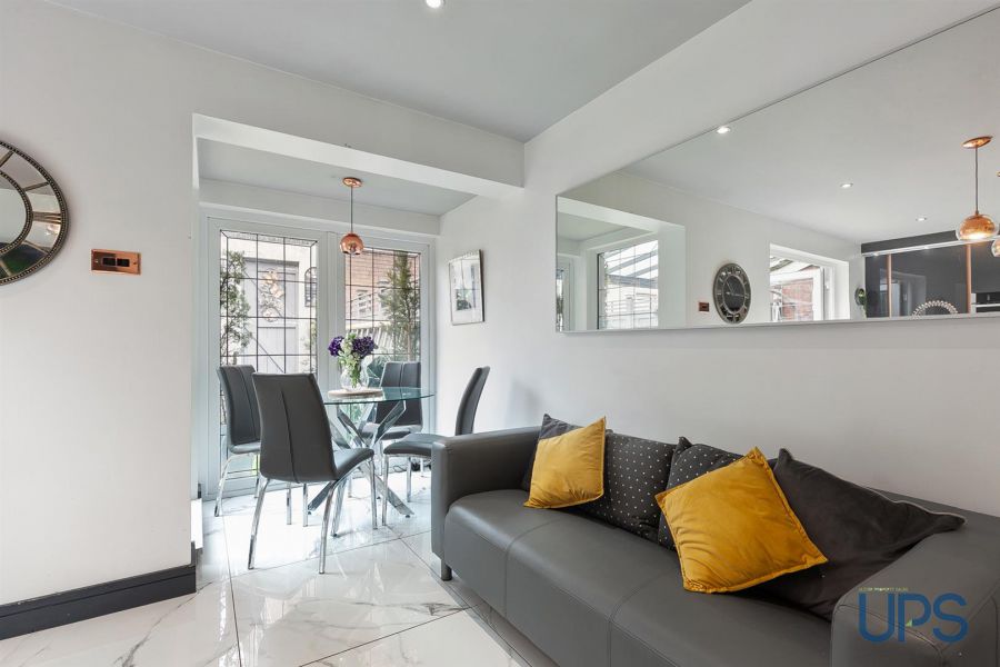 5 Kilmore Close