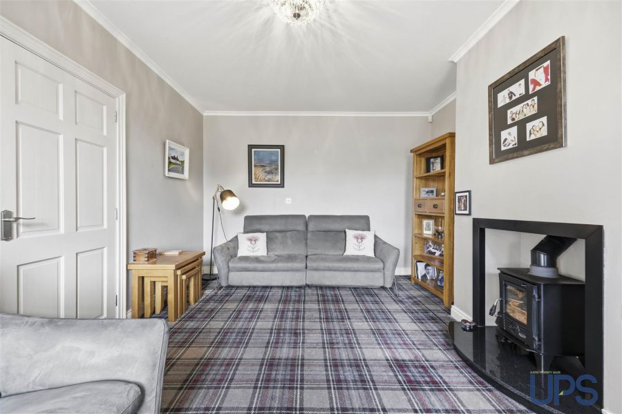 3 Lower Road
