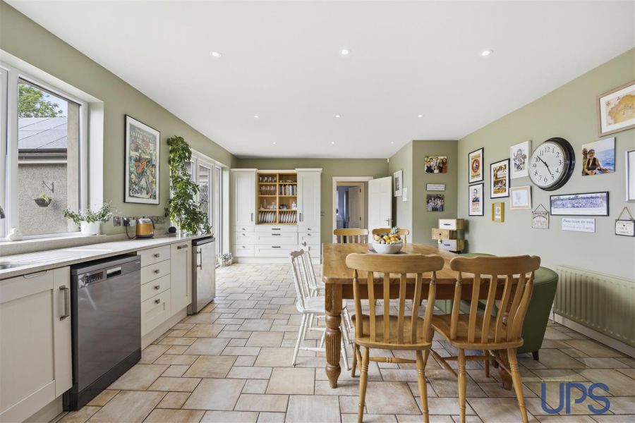 3 Lower Road
