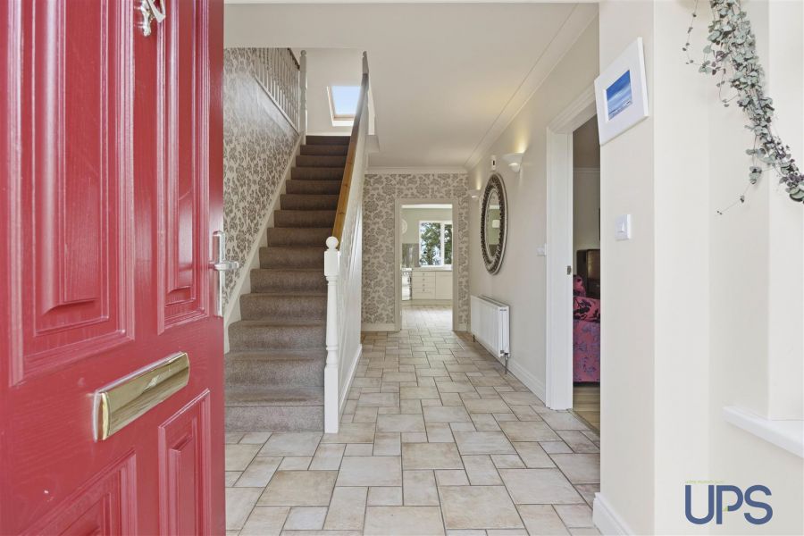 3 Lower Road