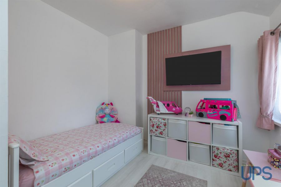 110 Whiterock Gardens