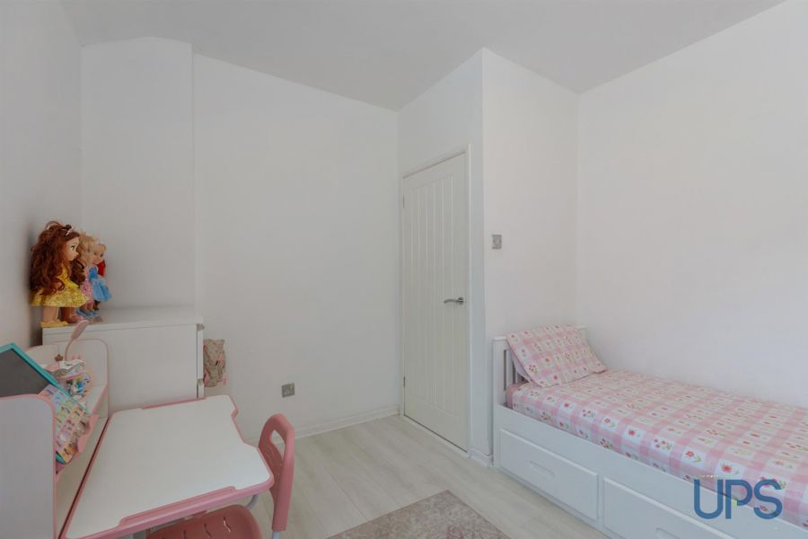 110 Whiterock Gardens