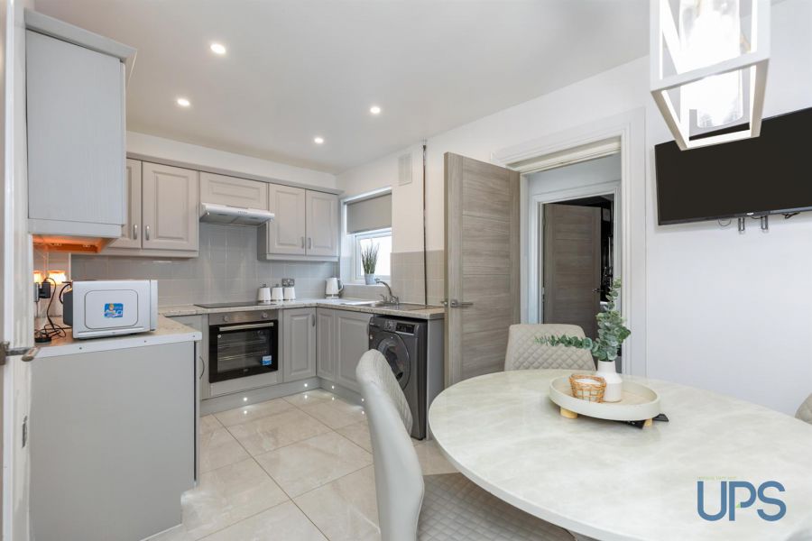 110 Whiterock Gardens