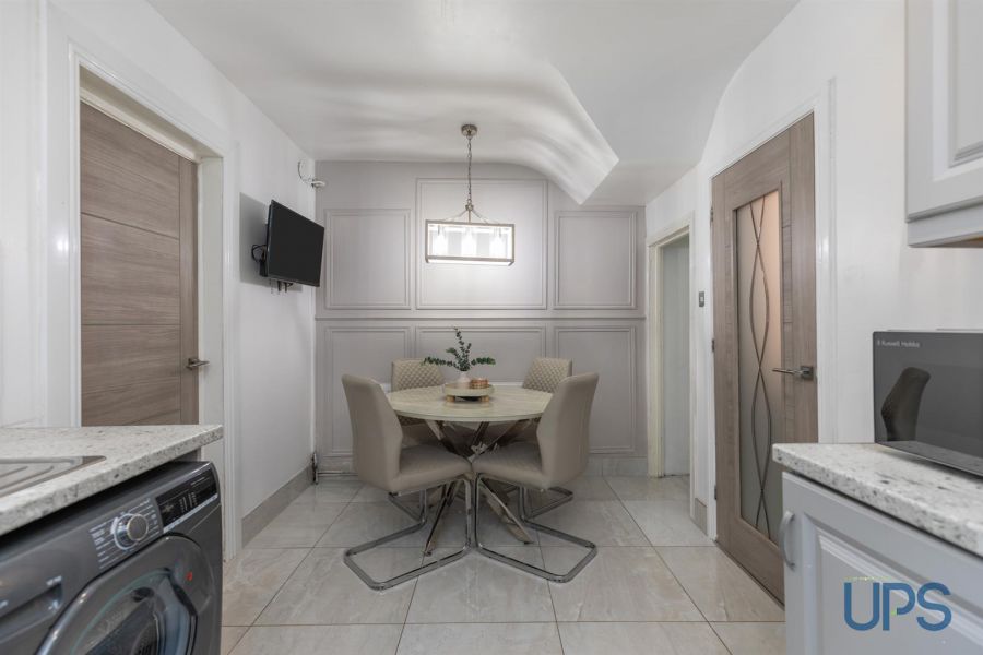 110 Whiterock Gardens