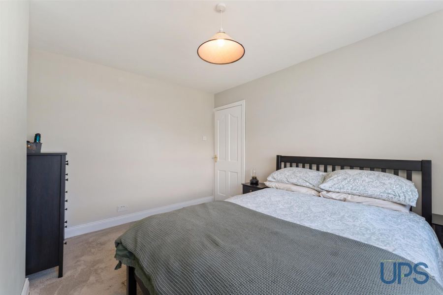 73 Sunnyhill Park