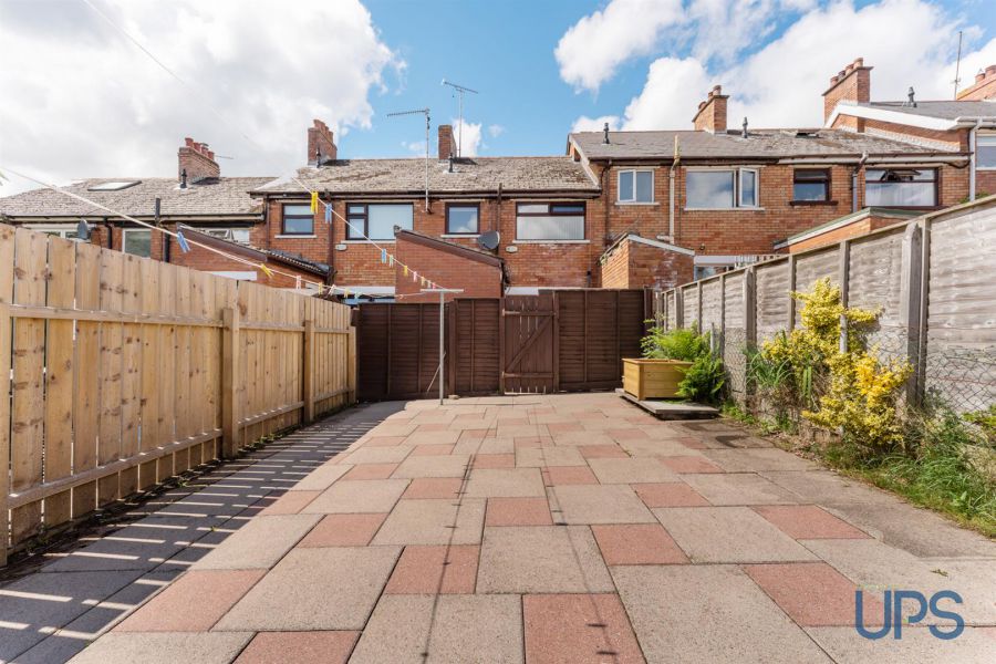 73 Sunnyhill Park