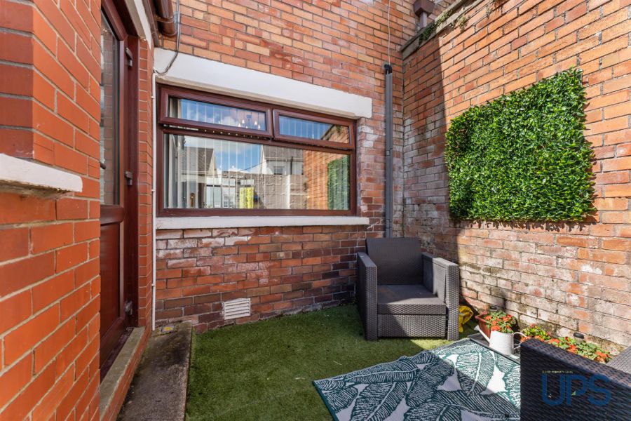 73 Sunnyhill Park