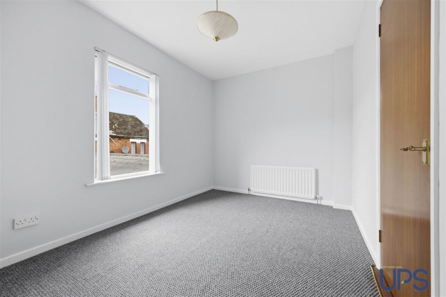 16 Islandbawn Street