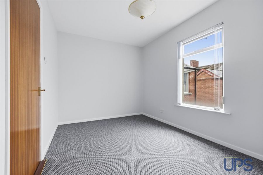 16 Islandbawn Street