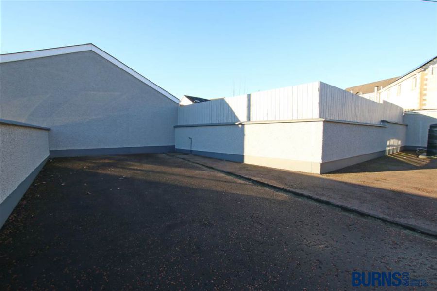 3 Desertmartin Road