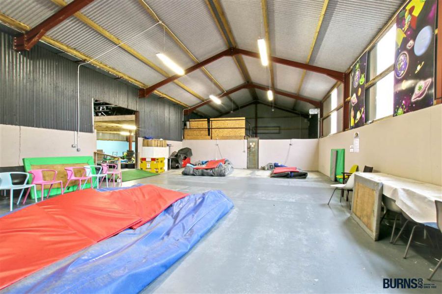 Sperrin Fun Farm, Yard & Commercial Premises At 574A Glenshane Road