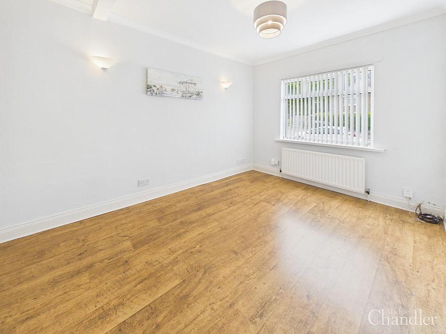 40 Dunraven Park