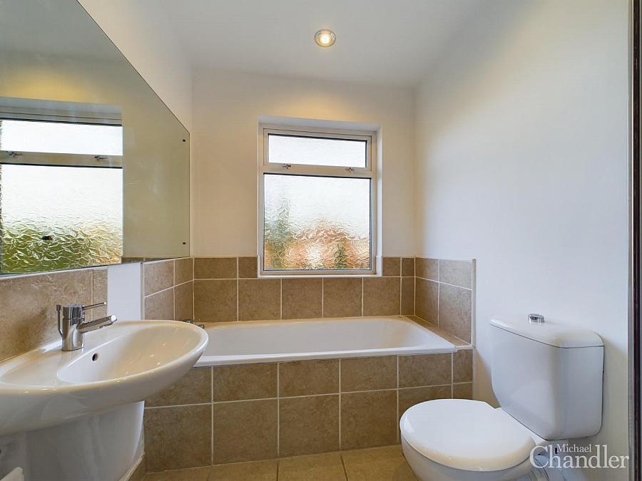 38 Knockbreda Park