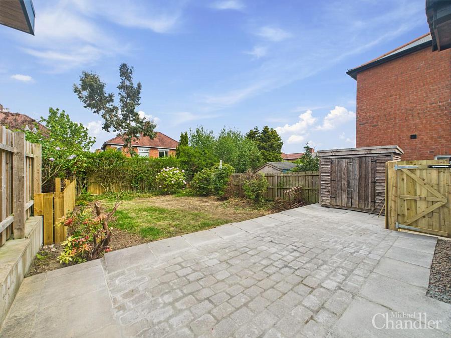 38 Knockbreda Park