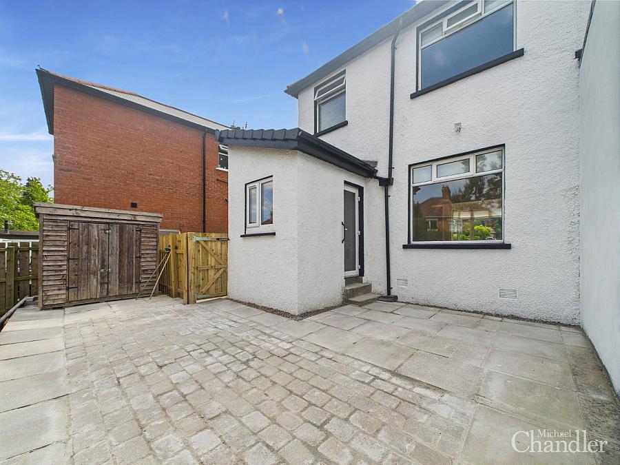 38 Knockbreda Park