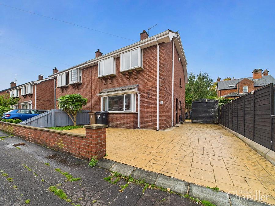 7 Ravenhill Gardens