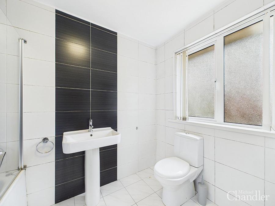 7 Ravenhill Gardens