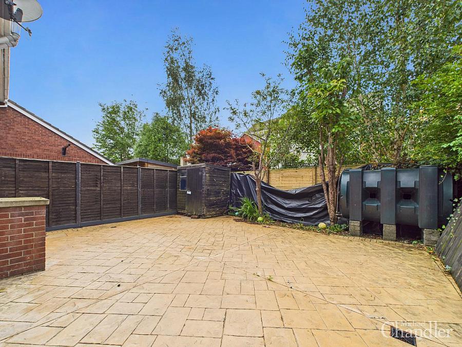 7 Ravenhill Gardens