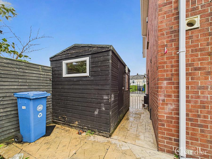 7 Ravenhill Gardens