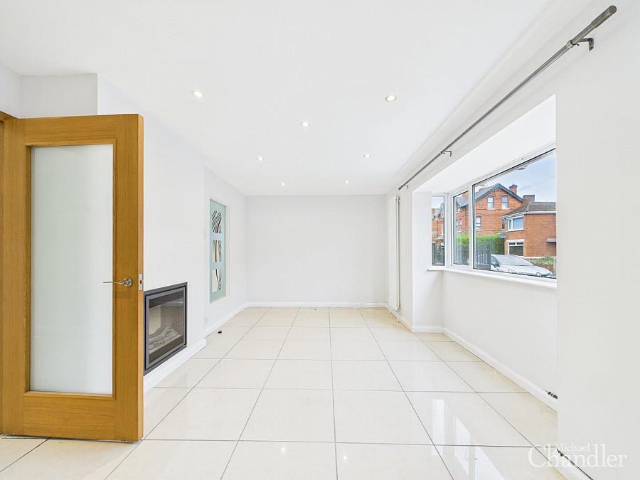 7 Ravenhill Gardens