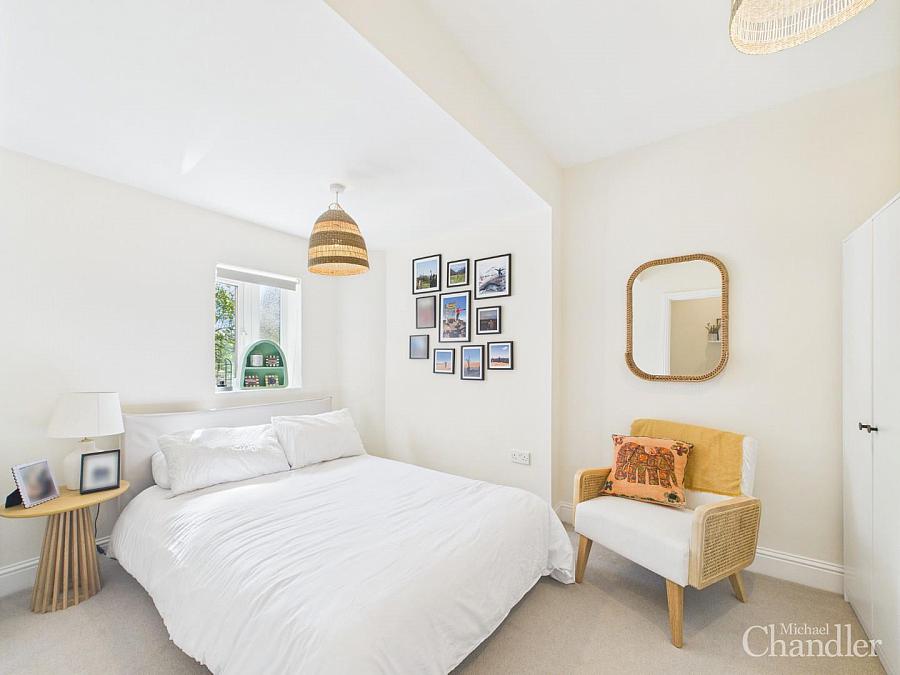 10 Carolan Road