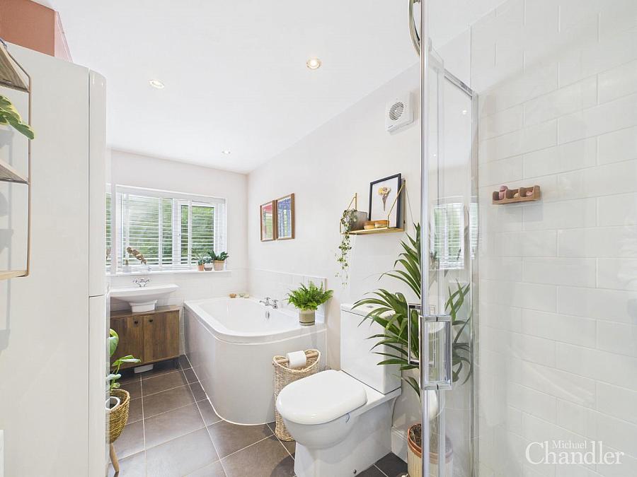 10 Carolan Road