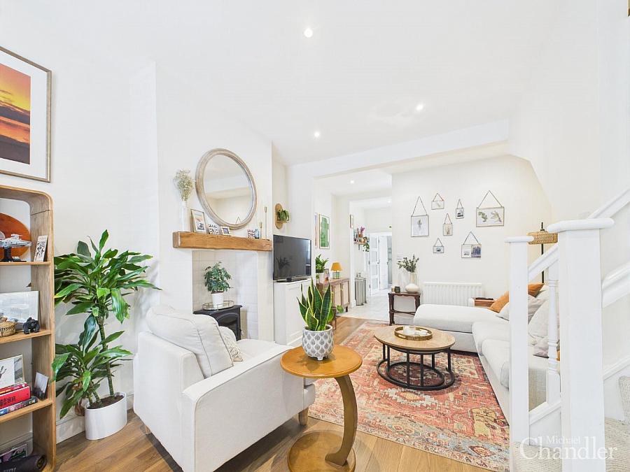 10 Carolan Road