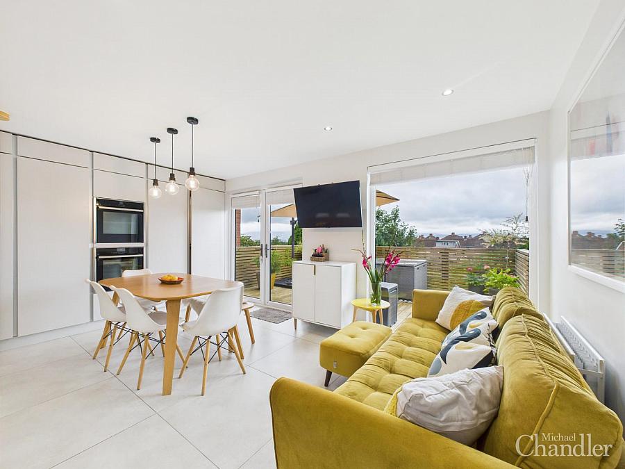 10 Burnside Park